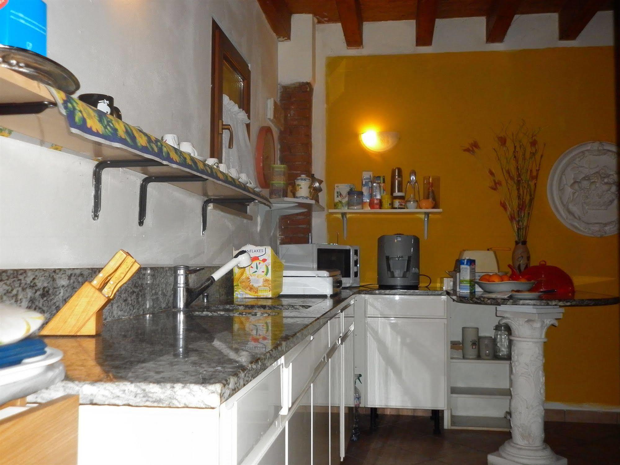 La Cascina Di Alice Bed and Breakfast Castiglione Delle Stiviere Eksteriør billede